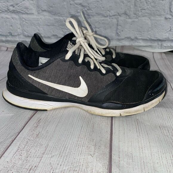 Nike training athletic shoes w/tie laces & memory foam insole sz 8.5 women - Picture 1 of 9
